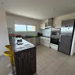 Ecume Maison Spacieuse Lumineuse 1km De La Vue D'asnelles, En Plein Coeur Des Plages Du Débarquement, 2 Sdb, 2 Wc, Parking Privatif, Terrasse, Jardin, Table De Ping Pong Aux Beaux Jours, Près De Bayeux Hébergement de vacances Saint-Côme-de-Fresné