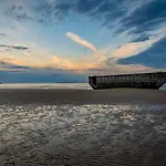 Ecume Maison Spacieuse Lumineuse 1km De La Vue D'asnelles, En Plein Coeur Des Plages Du Débarquement, 2 Sdb, 2 Wc, Parking Privatif, Terrasse, Jardin, Table De Ping Pong Aux Beaux Jours, Près De Bayeux Hébergement de vacances *