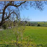 Ecume Maison Spacieuse Lumineuse 1km De La Vue D'asnelles, En Plein Coeur Des Plages Du Débarquement, 2 Sdb, 2 Wc, Parking Privatif, Terrasse, Jardin, Table De Ping Pong Aux Beaux Jours, Près De Bayeux Hébergement de vacances Saint-Côme-de-Fresné