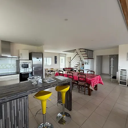 Ecume Maison Vue Degagee Sur Mer, Spacieuse Lumineuse 3 Chambres, 2 Salle D'Eau, 2 Wc A 1Km De La Plage Et Commerces, Plages Du Debarquement, Parking Privatif, Terrasse, Jardin Clos, Table De Ping Pong Aux Beaux Jours, Pres De Bayeux * Saint-Come-de-Fresne