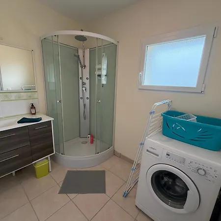 Holiday home Ecume Maison Vue Degagee Sur Mer, Spacieuse Lumineuse 3 Chambres, 2 Salle D'Eau, 2 Wc A 1Km De La Plage Et Commerces, Plages Du Debarquement, Parking Privatif, Terrasse, Jardin Clos, Table De Ping Pong Aux Beaux Jours, Pres De Bayeux