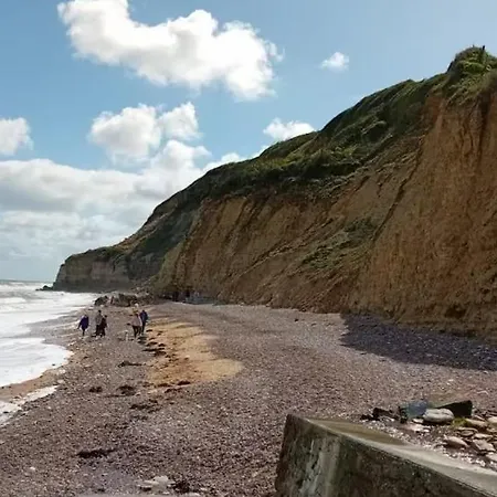 Ecume Maison Vue Degagee Sur Mer, Spacieuse Lumineuse 3 Chambres, 2 Salle D'eau, 2 Wc A 1km De La Et Commerces, Plages Du Debarquement, Parking Privatif, Terrasse, Jardin Clos, Table De Ping Pong Aux Beaux Jours, Pres De Bayeux
