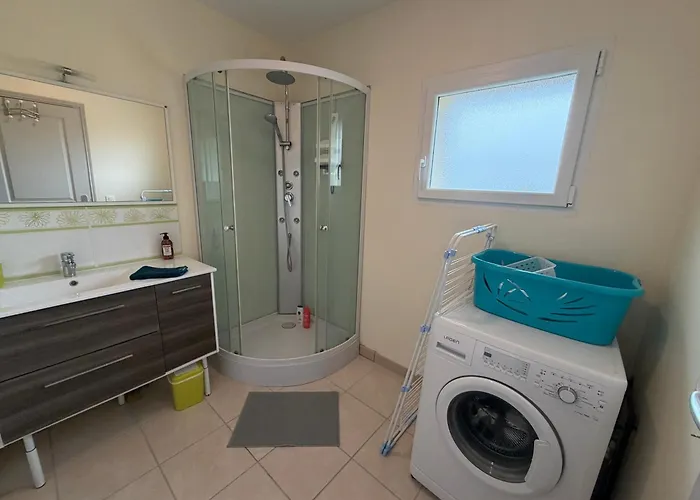 Holiday home Ecume Maison Spacieuse Lumineuse 1km De La Vue D'asnelles, En Plein Coeur Des Plages Du Debarquement, 2 Sdb, 2 Wc, Parking Privatif, Terrasse, Jardin, Table De Ping Pong Aux Beaux Jours, Pres De Bayeux